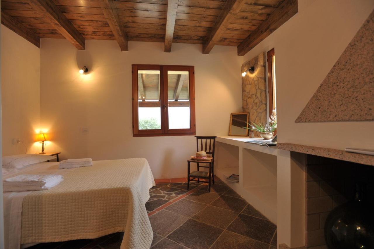 Lierus B&B Gonnosfanàdiga Exterior foto