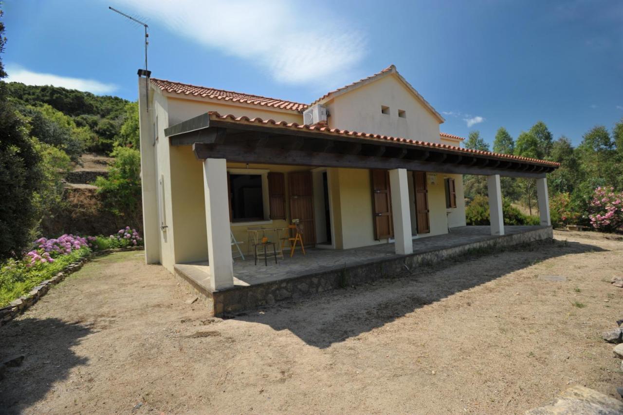 Lierus B&B Gonnosfanàdiga Exterior foto